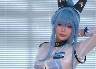 Tiny Asa和她的NIKKE灰姑娘写真：你能猜到下一步吗？